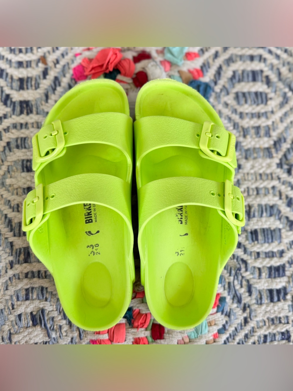 Birkenstock Kids Arizona Essentials Double-Buckle Slides EVA - Neon Lime